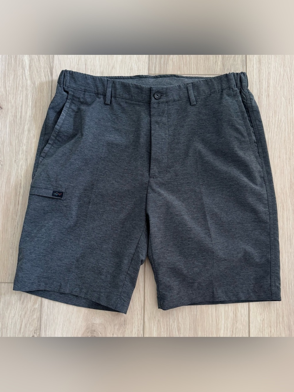 Greg Norman men’s size 34 Waist gray dry fit golf shorts flat front stretch